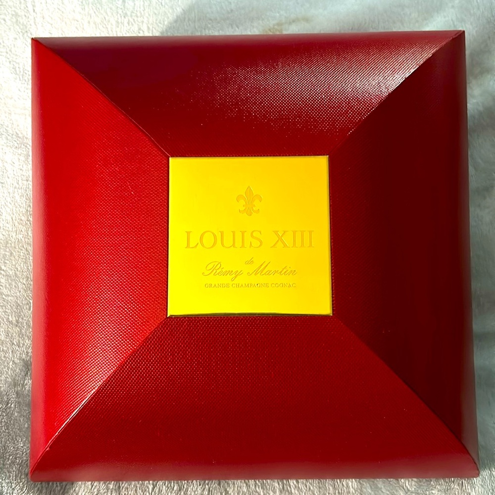 Louis XIII De Remy Martin bottle case